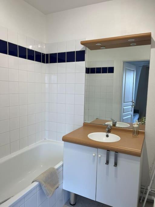 Prisee 30 M Apartment *